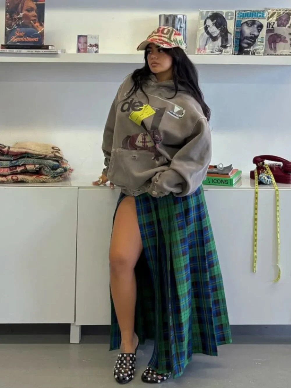Designs de V plaid belted skirt, sz s